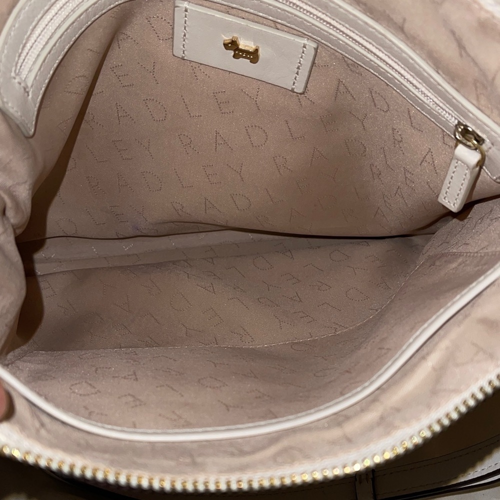 Radley London Elegant Cream Crossbody Bag - Picture 6 of 8